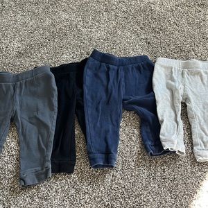 Bundle of 4 Old Navy pants